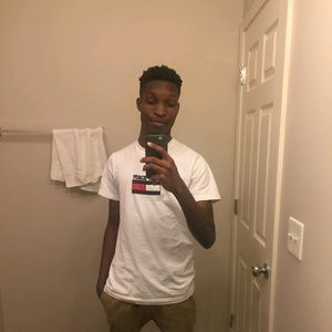 Meet your Posher, Emmanuel